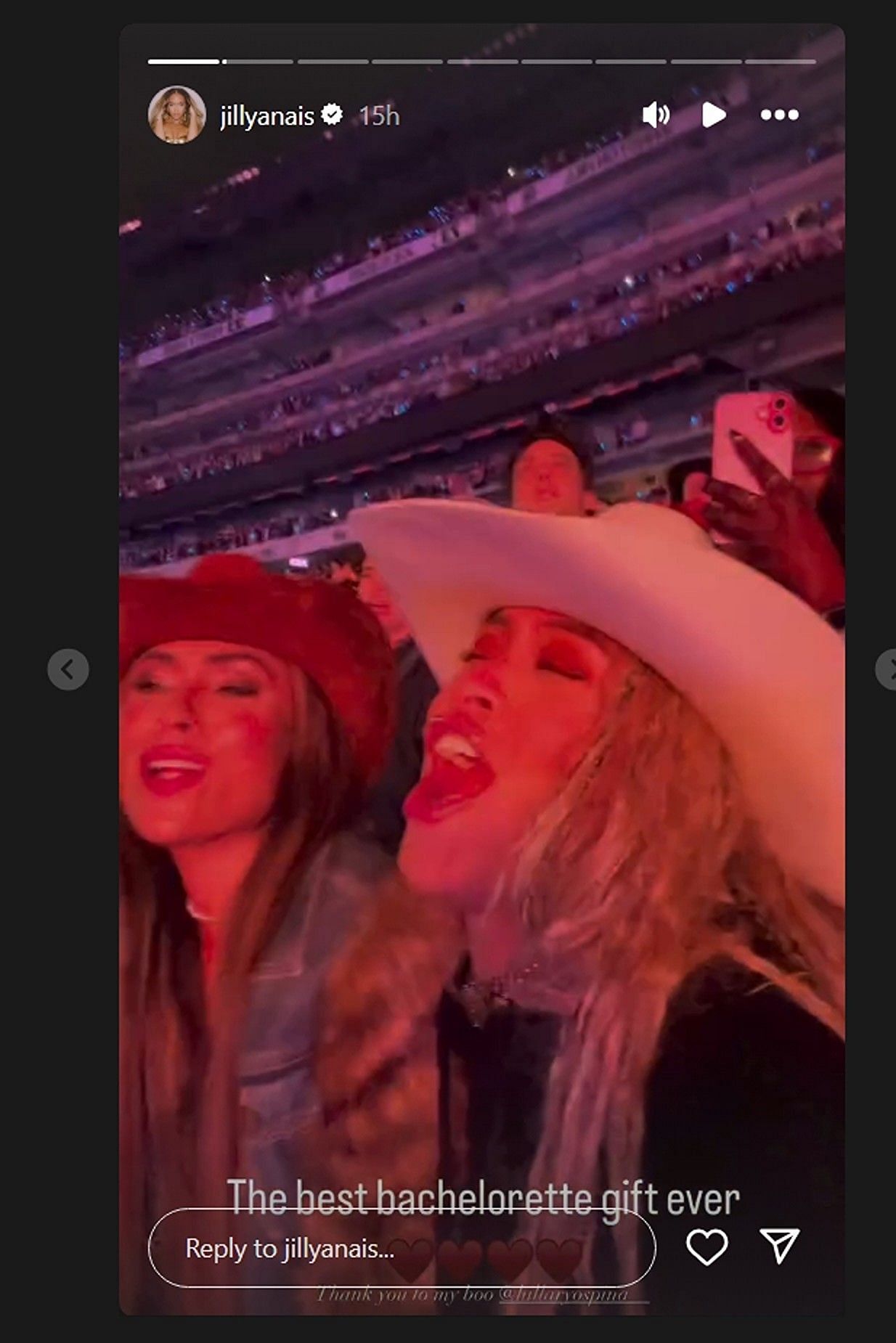 Deshaun Watson's fiancée Jilly Anais enjoys Beyonce-special 'best bachelorette' gift with gal pal/@jillyanais